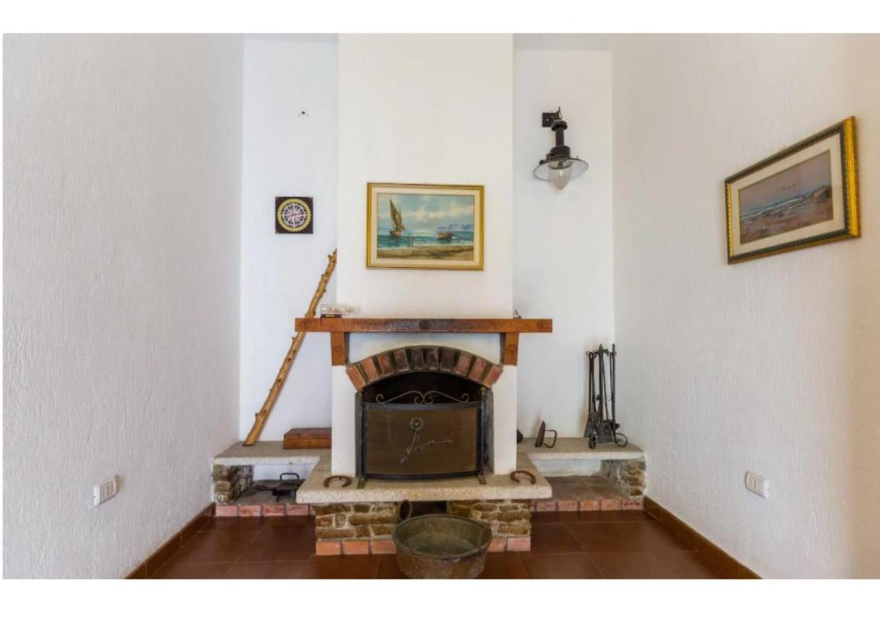 Casa Vacanze A Pochi Passi Dal Mare La Maddalena  Exterior foto